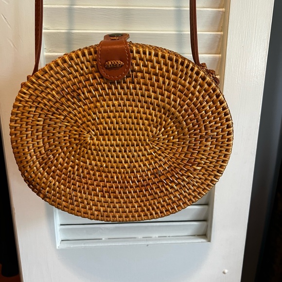 Handbags - Woven Rattan Wicker Basket Crossbody Bag
